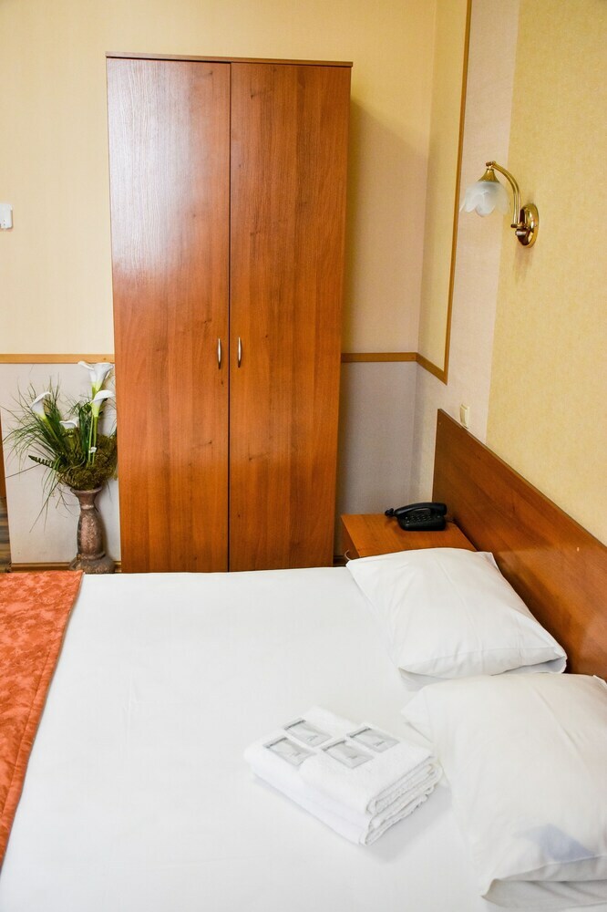 Express Hotel