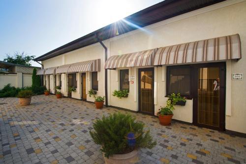 Top Hill Hotel