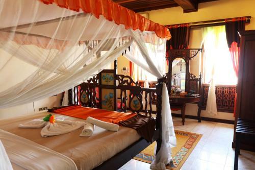 Chavda Hotel