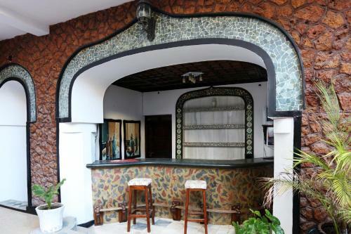Chavda Hotel