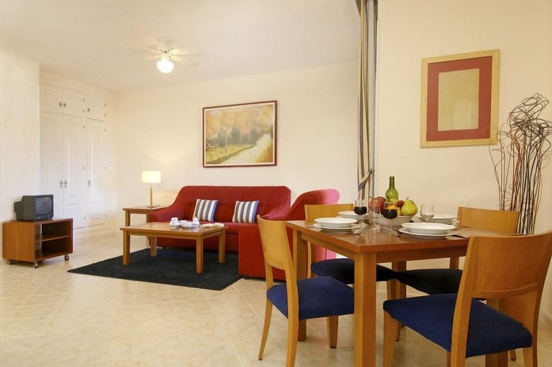 Apartamento Select Benal Beach