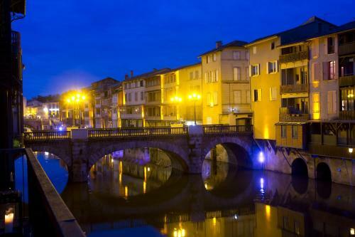 Hotel Grand H�tel De Castres