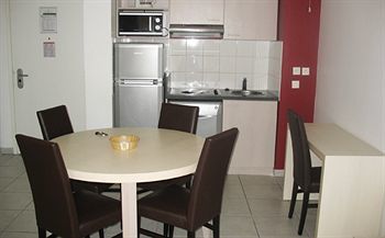 Hotel Park & Suites Bordeaux-saint Jean D'illac