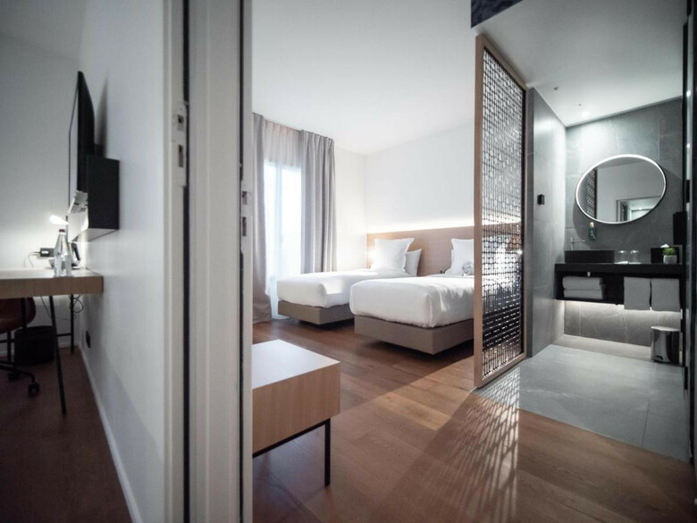 Paxton Spa Hotel Paris Mlv