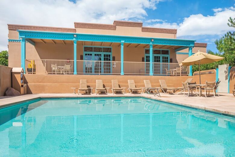 Hotel Villas De Santa Fe