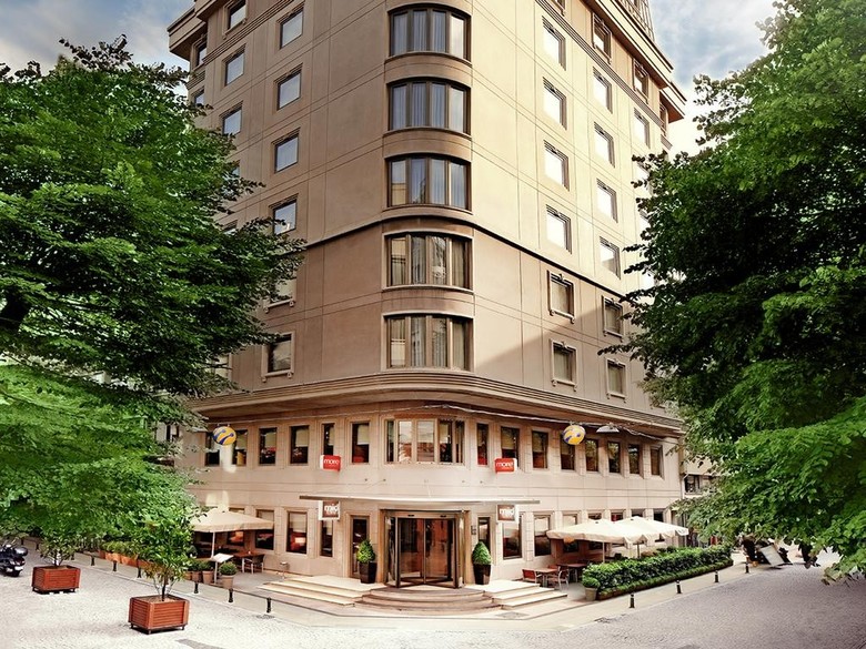 Midtown Hotel