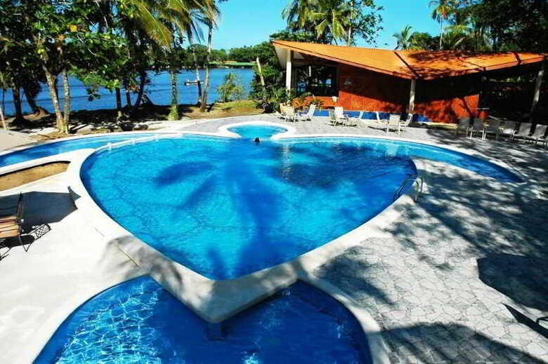 Aninga Lodge