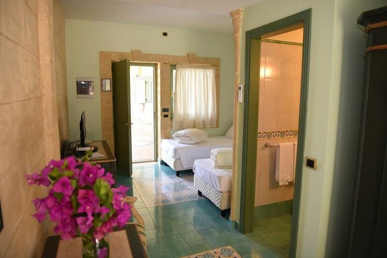 Hotel NH Venus Sea Garden