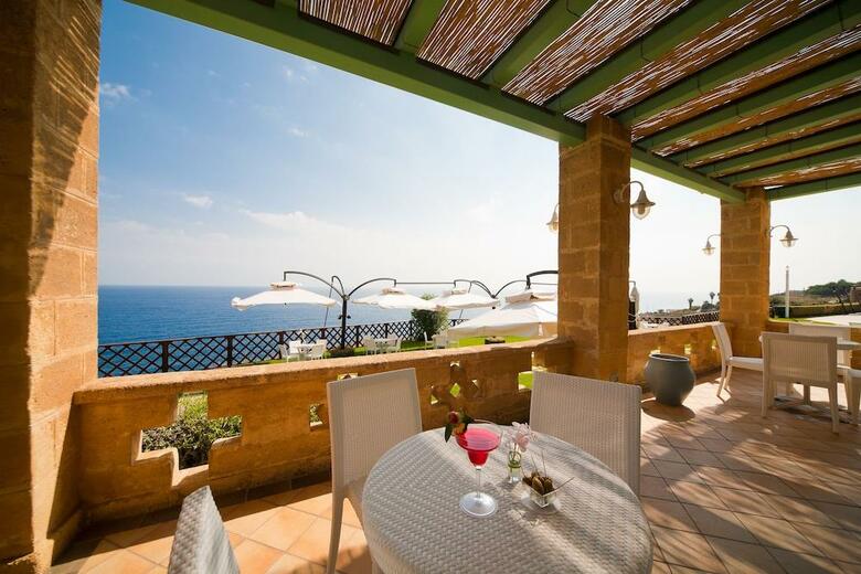 Hotel NH Venus Sea Garden