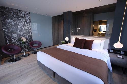 The Perkin Hotel