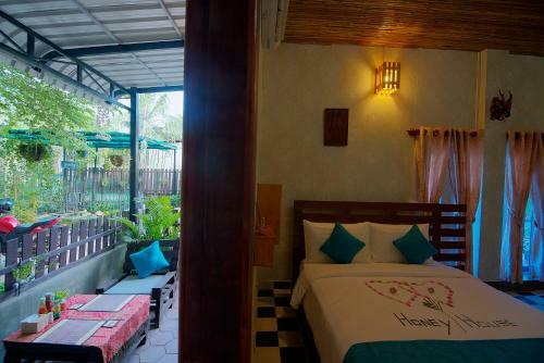 Hostal Old Khmer House 2