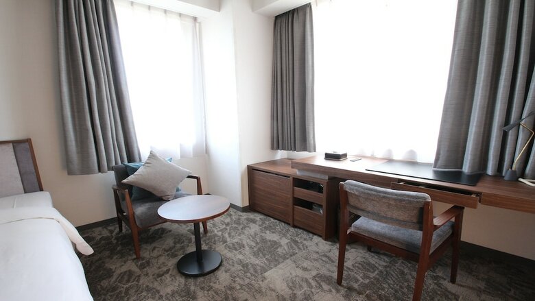 Hotel Ana Holiday Inn Sendai