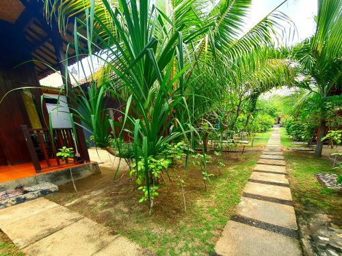Hostal Lembongan Tropical