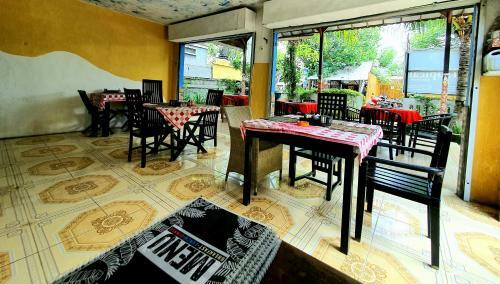 Hostal Lembongan Tropical