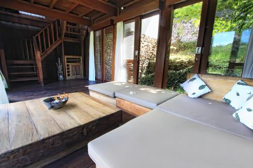 Villa Trevally