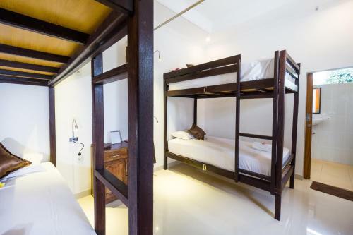 Nyuh Gading Home Stay