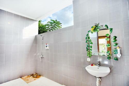 Nyuh Gading Home Stay
