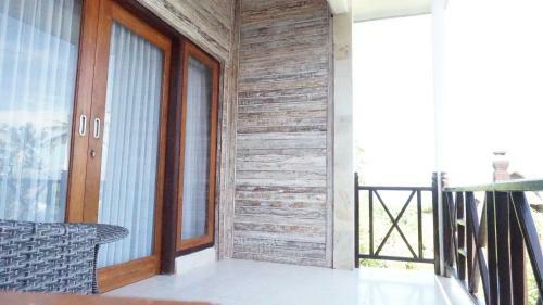 Nyuh Gading Home Stay
