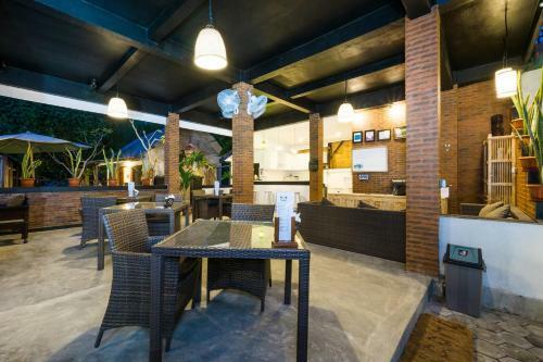 Nyuh Gading Home Stay