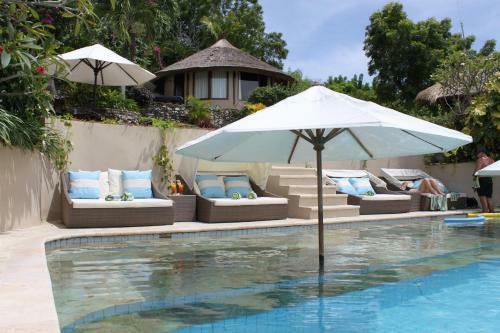 Coconuts Beach Resort