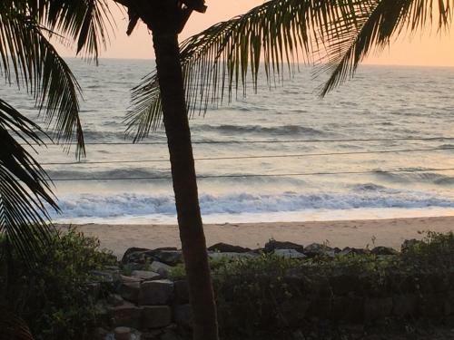 Kizhunnarocks Beach Resort