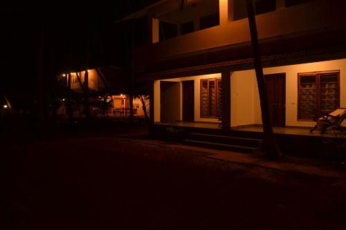 Kizhunnarocks Beach Resort