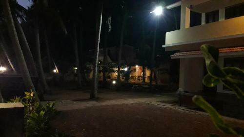 Kizhunnarocks Beach Resort