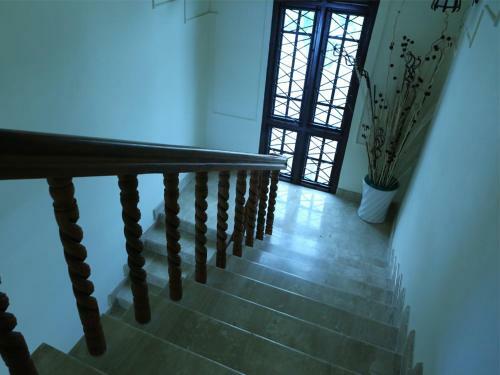 Aratt Mansion