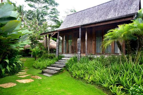 Hotel Blue Karma Resort