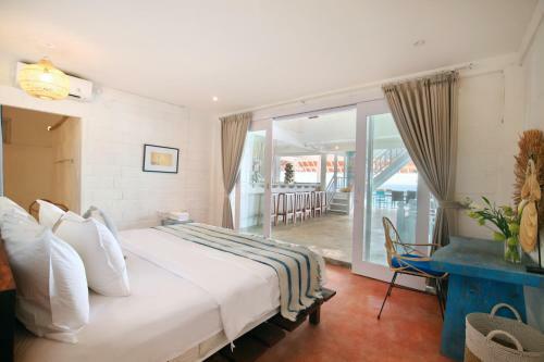 Hostal Bali Surf Villa