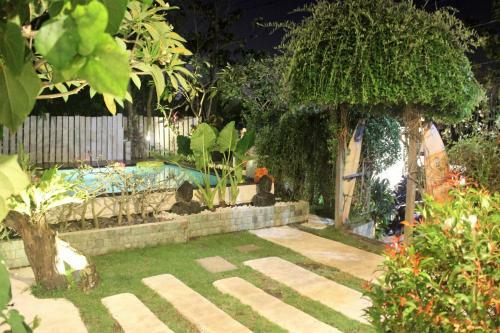 Hostal Bingin Inn
