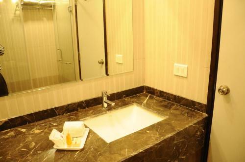 Hotel Chandra Imperial