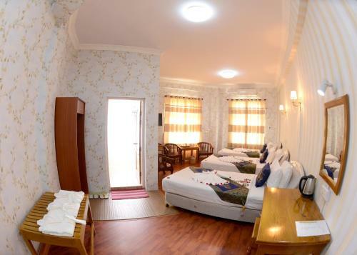 Royal Naung Yoe Hotel