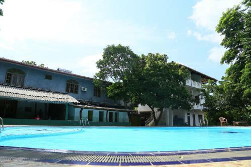 Hotel Rukmali Avanhala