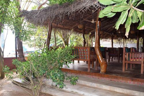 Rupa's Hotel