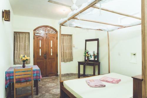 Rupa's Hotel