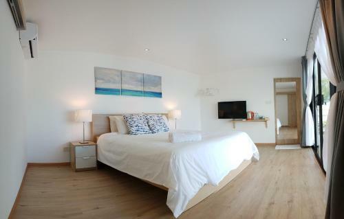 Rockbund Fishing Chalet