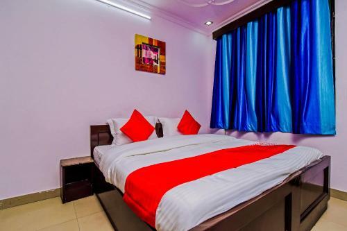 Oyo 18598 Hotel Satya Palace