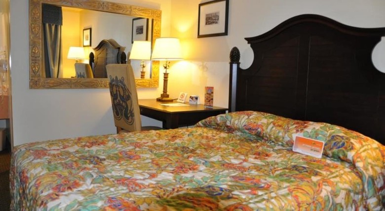 Hotel Howard Johnson Inn Lakefront