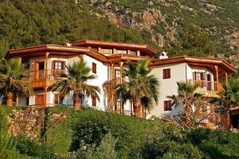 Hotel Montana Pine