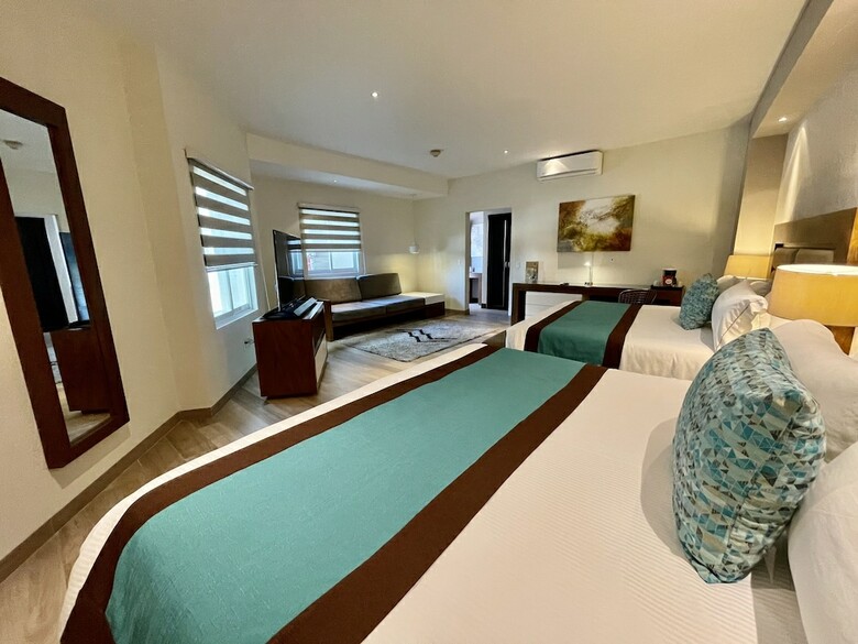 �urea Hotel And Suites
