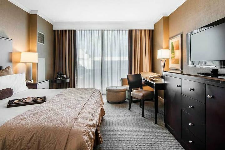 Hotel Omni Dallas Park West