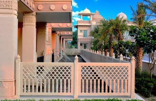Hotel Itc Grand Bharat, A Luxury Collection Retreat.