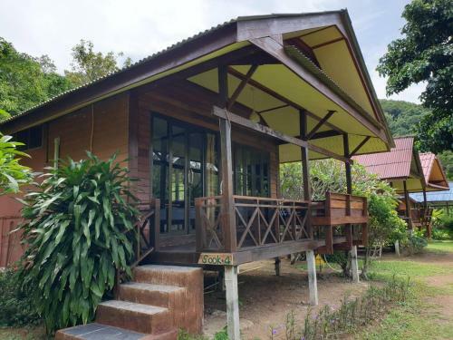 Hotel Suntisook Resort