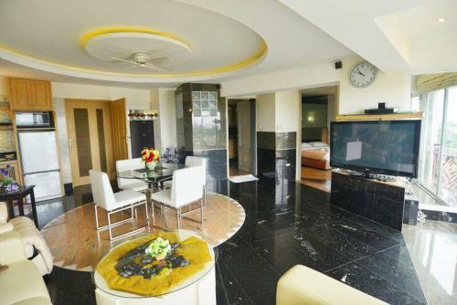 Apartamentos Penthouse Galare Thong Tower