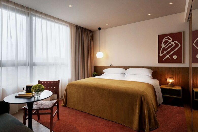 Home Hotel Da-an