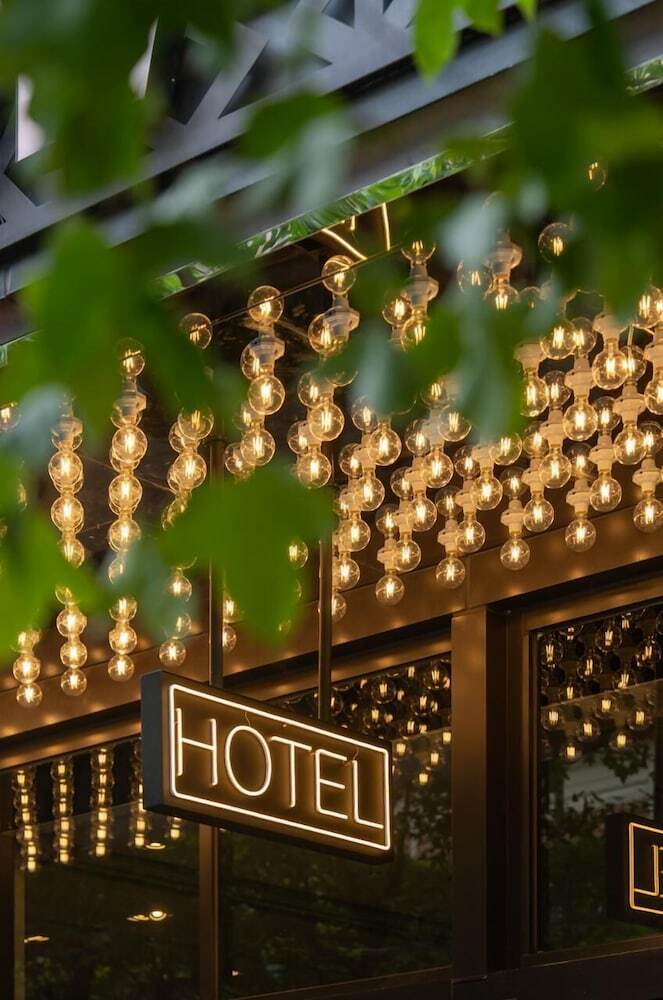 Home Hotel Da-an