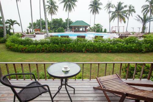 Hotel Yataa Island Resort