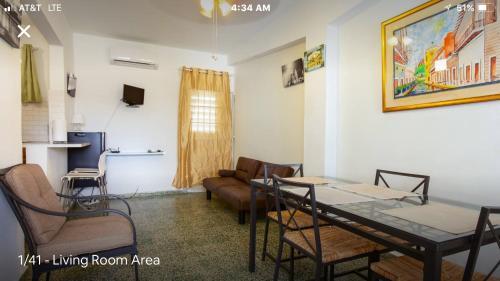 Hostal Calle Hollanda 1 Bedroom Apartment