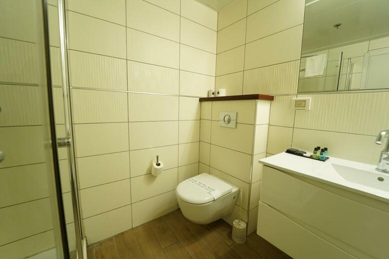Shani Hotel